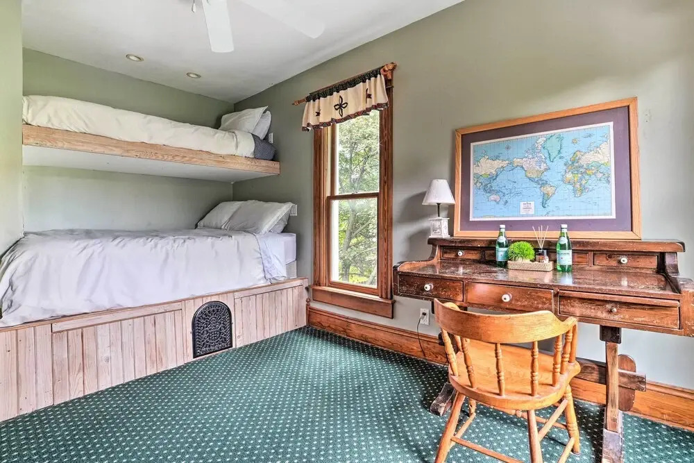 Historic Gaylord Home in Heart of Downtown!