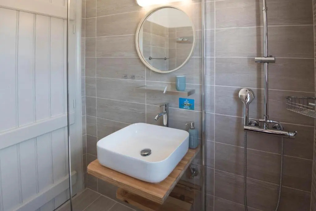 THALASSA Seafront Superb 1BD house in Naousa