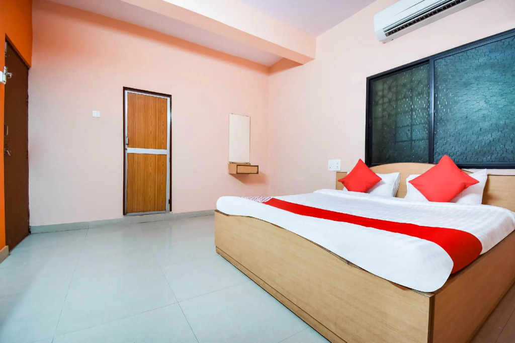 OYO Flagship 69814 Hotel Chandani