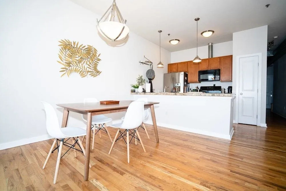 Elegance & Elevation: Mile High Condo in Highland