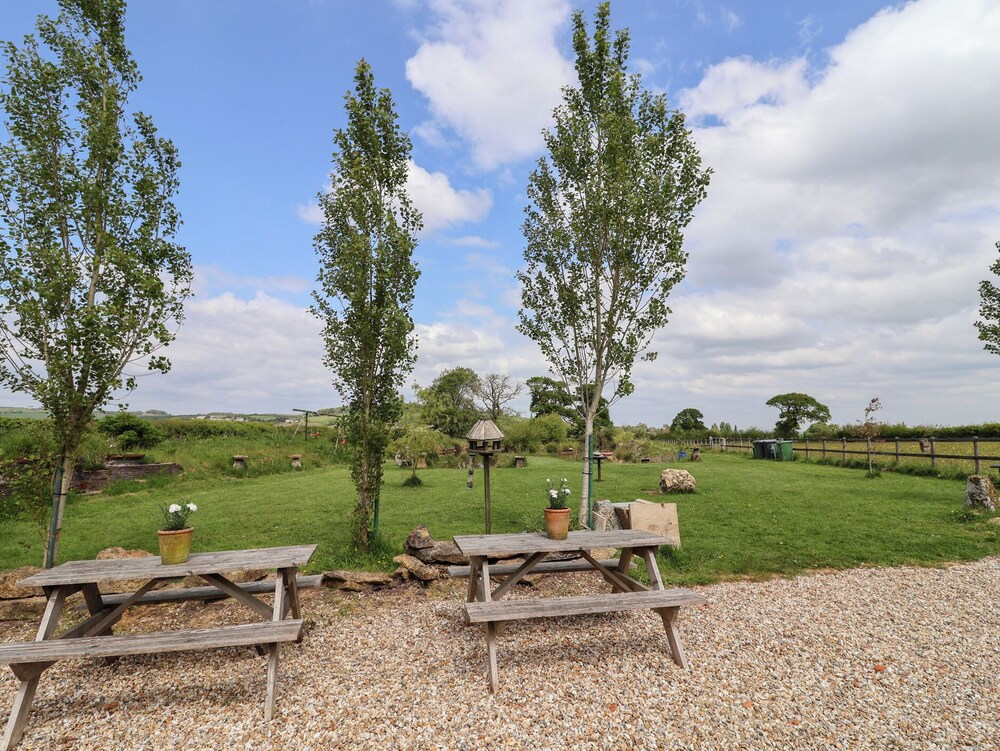 Pond View at Yeabridge Farm