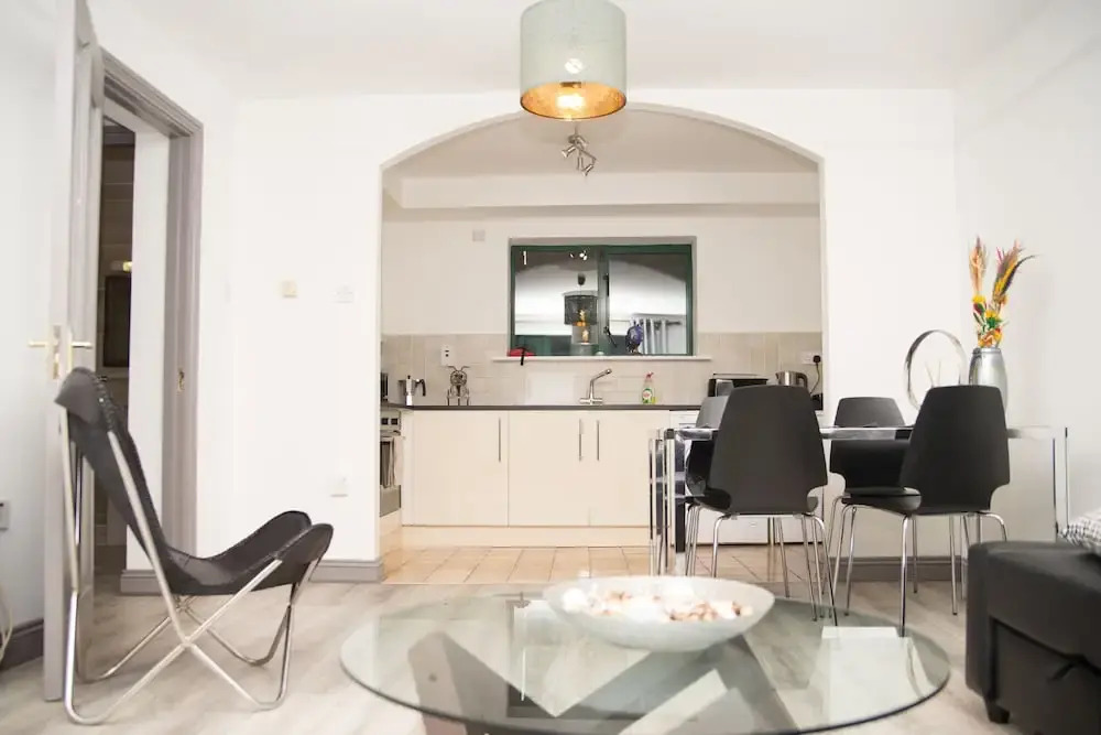 Luxury Executive Serviced Apartment