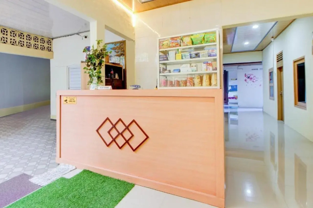 Hotel O Alun-Alun Purwokerto Near Gor Satria Purwokerto Formerly Guest House Blessing
