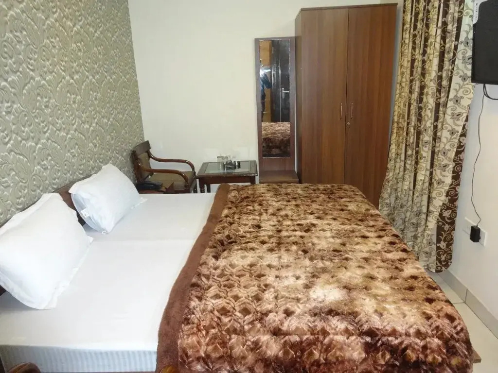 The Shradha Hotel
