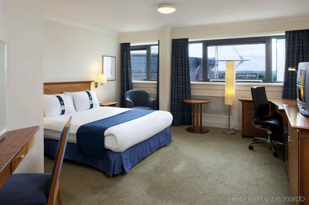 Holiday Inn Cardiff City Centre by IHG