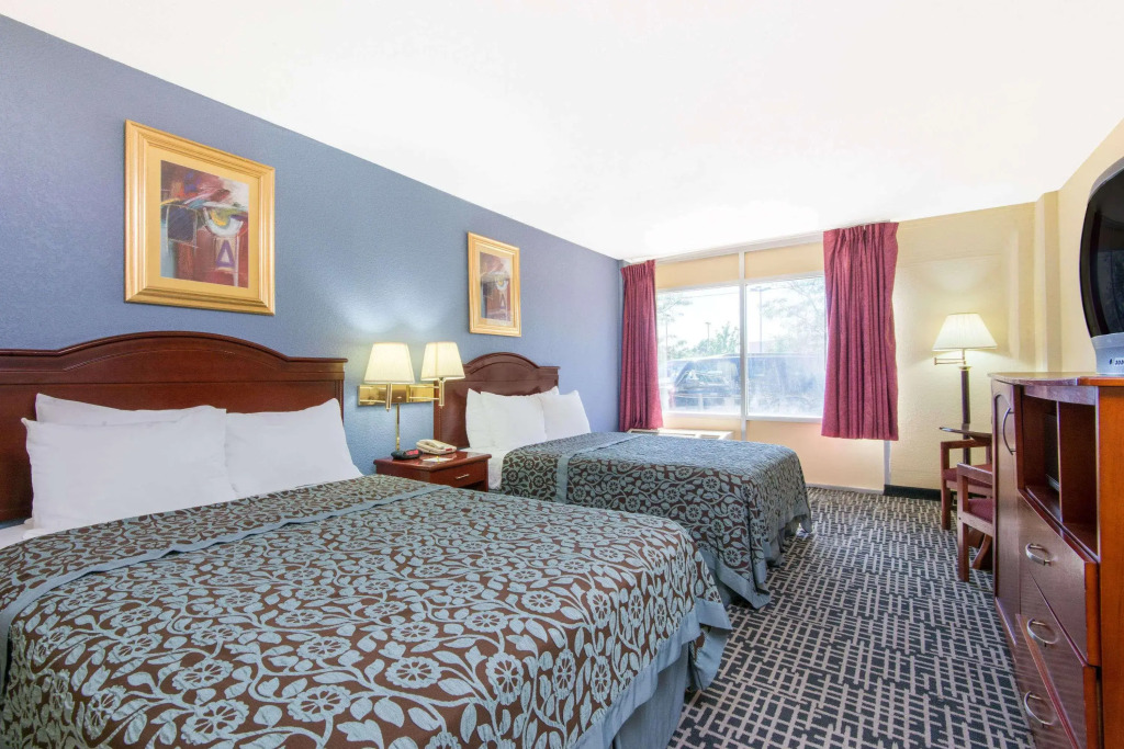 Blue Way Inn & Suites Wichita East