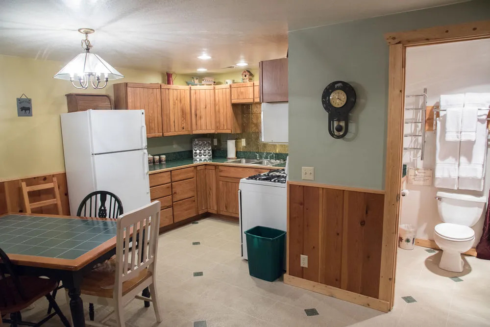 Snowberry Inn Bed & Breakfast