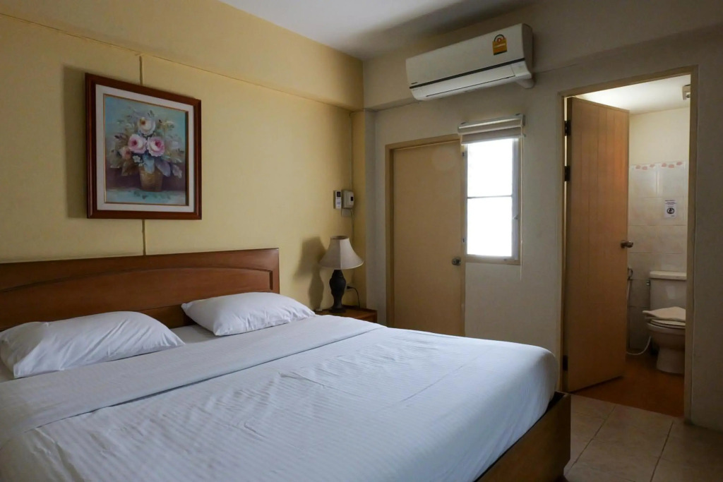 โรงแรมมูนแอนด์ซัน Moon and Sun Hotel