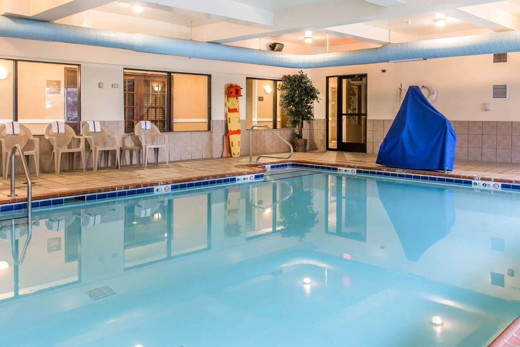 Comfort Suites Wixom - Novi