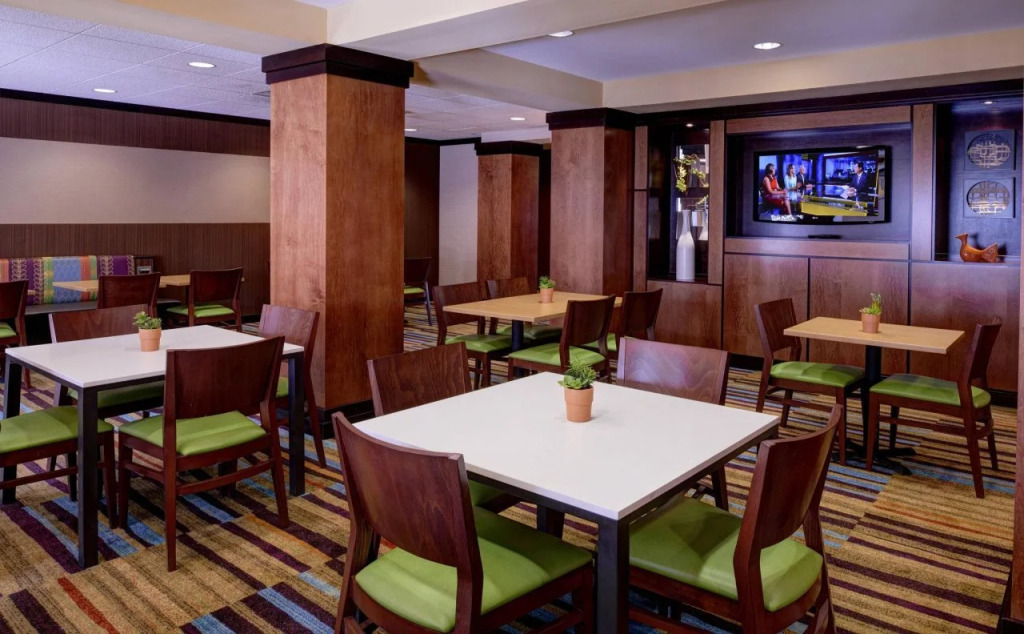 Fairfield Inn by Marriott