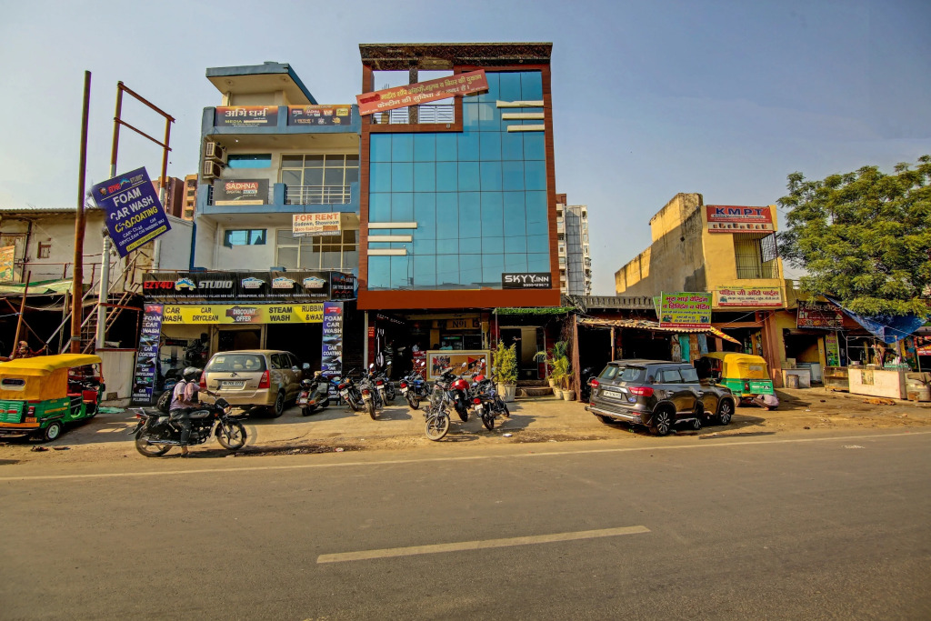 Hotel O Sky In Near By Sector 62