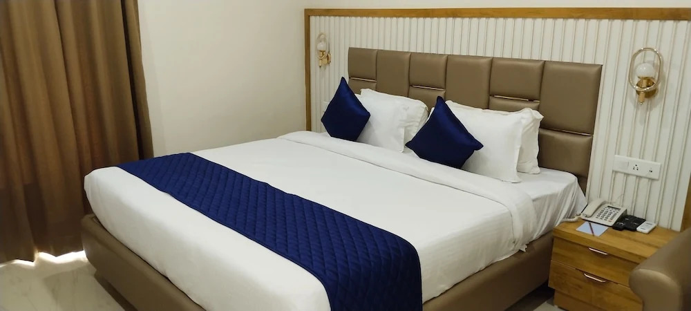 Eastin De Royale