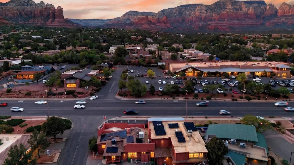 Canyon Drift by Avantstay Sedona Stay Balcony Near Trails + Dining + Red Rock Views