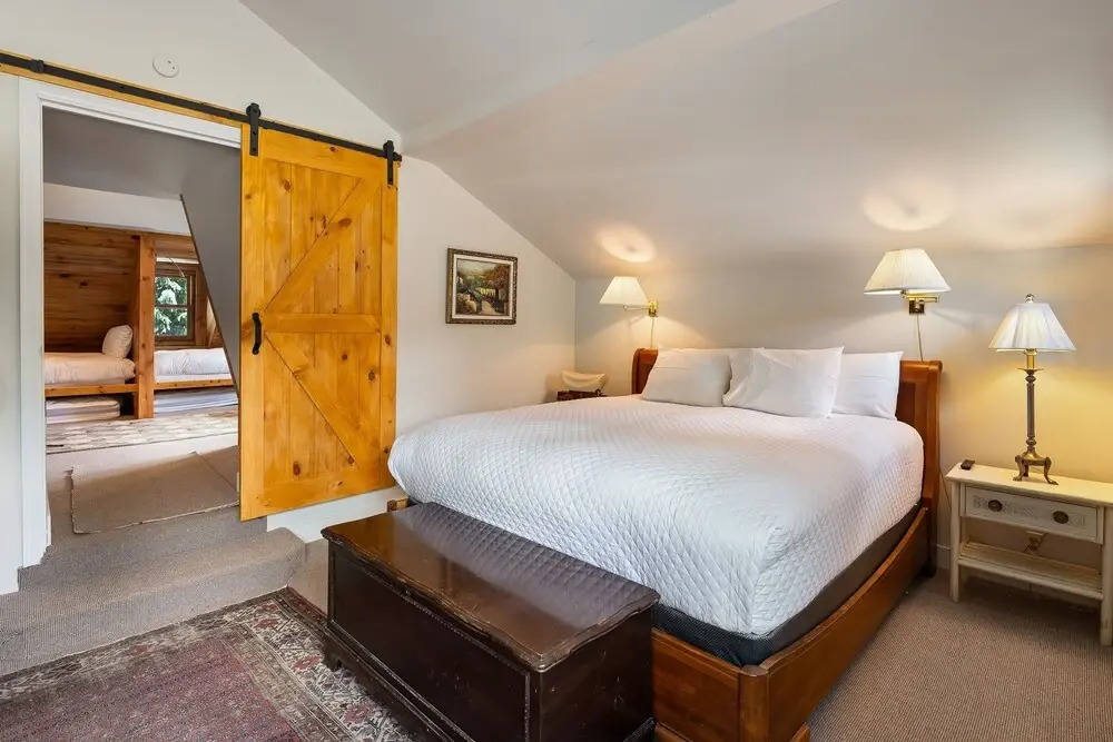 The River House 3 Bedroom Cabin