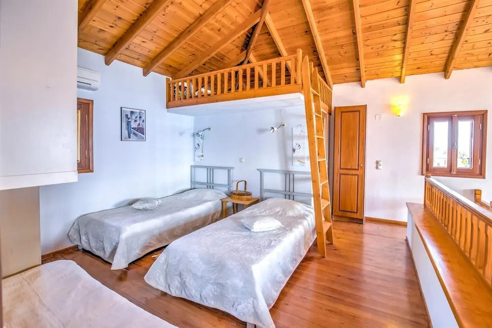 Sea Front Stone Villa near Monemvasia