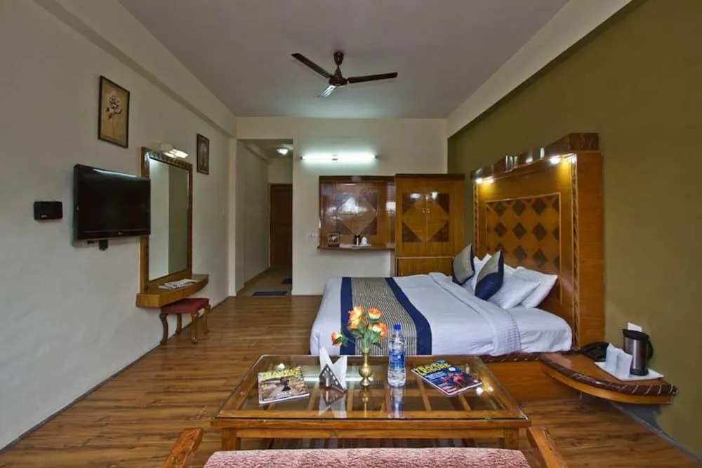 Hotel Park Residency