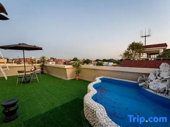 Floral Hotel·Zhifou · Roof Garden Terrace · Designer Villa (West Street)