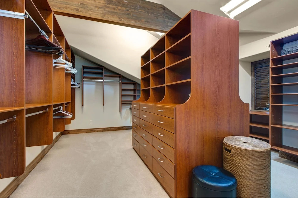 Abode in Vitrail