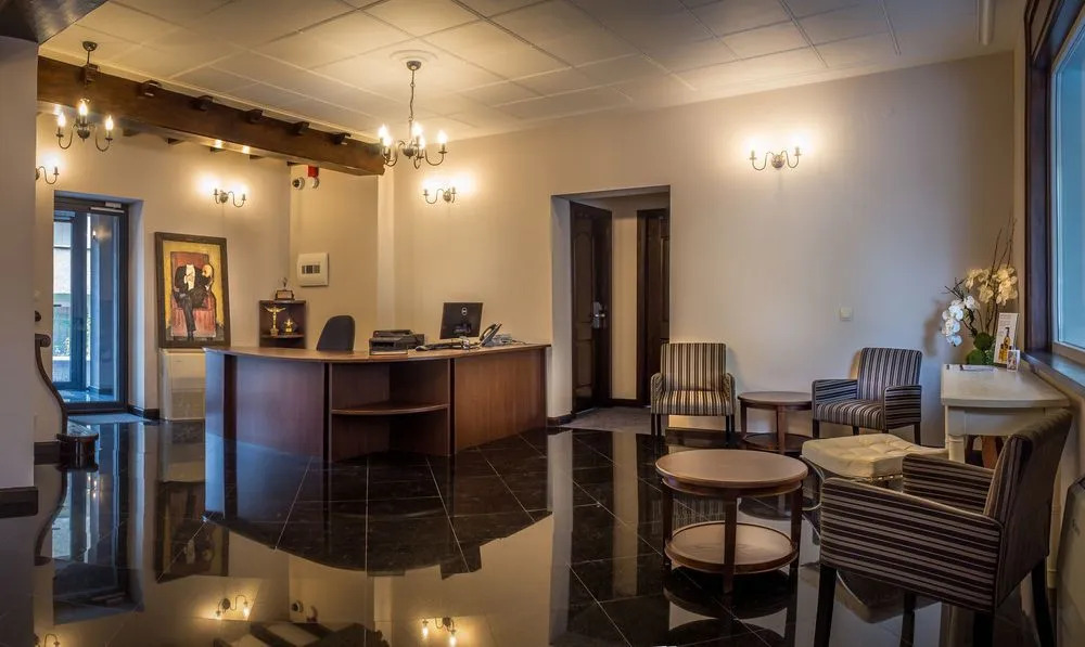 Magic Castle Hotel