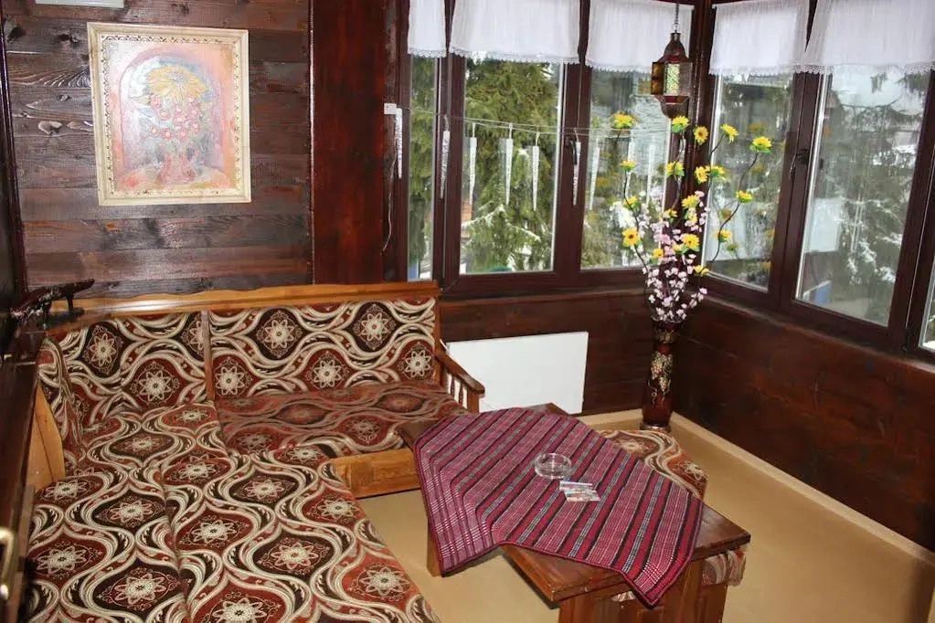 Traditsia Guest House