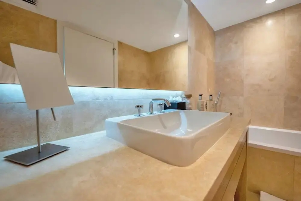 Stunning Oceanfront 1BR 1 Hotel