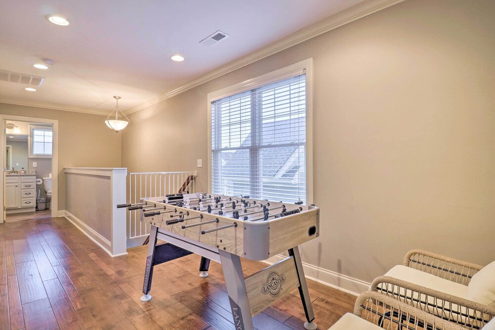 Modern Black Mountain Cottage: 17 Mi to Asheville!