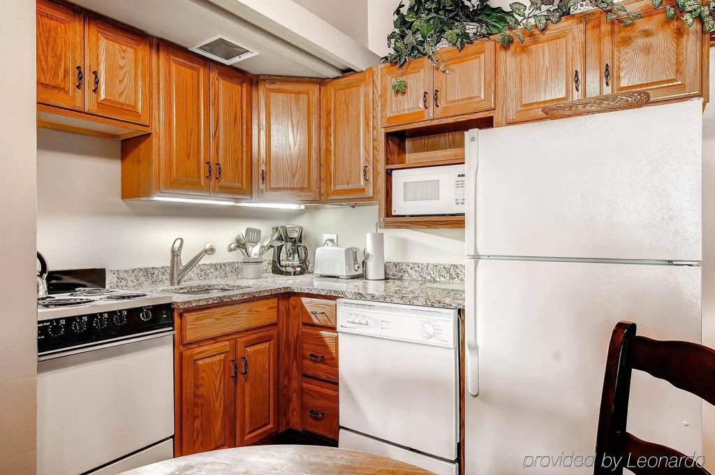 Aspenwood - CoralTree Residence Collection