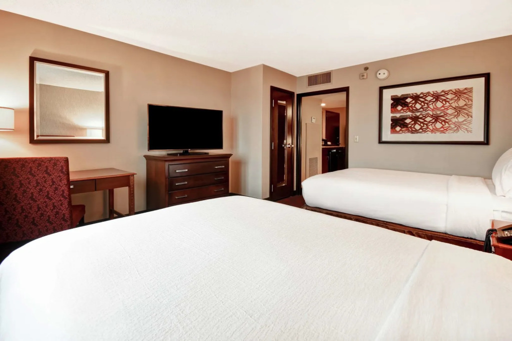 Embassy Suites by Hilton Dulles Airport