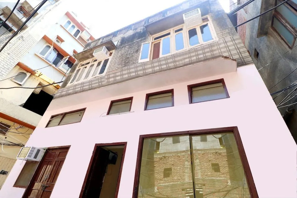 Arora classic guest house