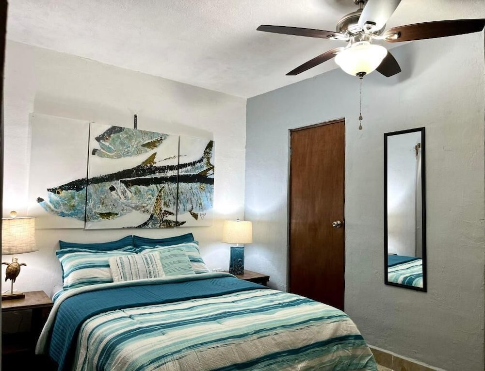 Hotel 305