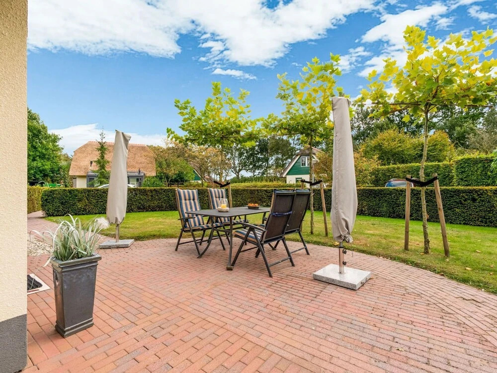 A Forest Villa With Spacious Garden And A View Over The Meadows