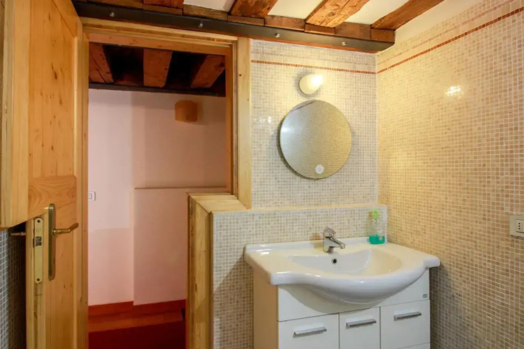 Fortuny 3967 Luxury suites wine
