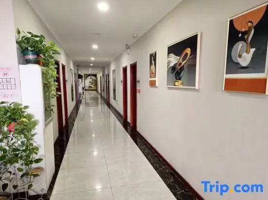 Qingdao Yuhao Express Hotel