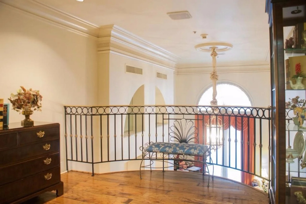 The Lafayette New Orleans By Kasa Living