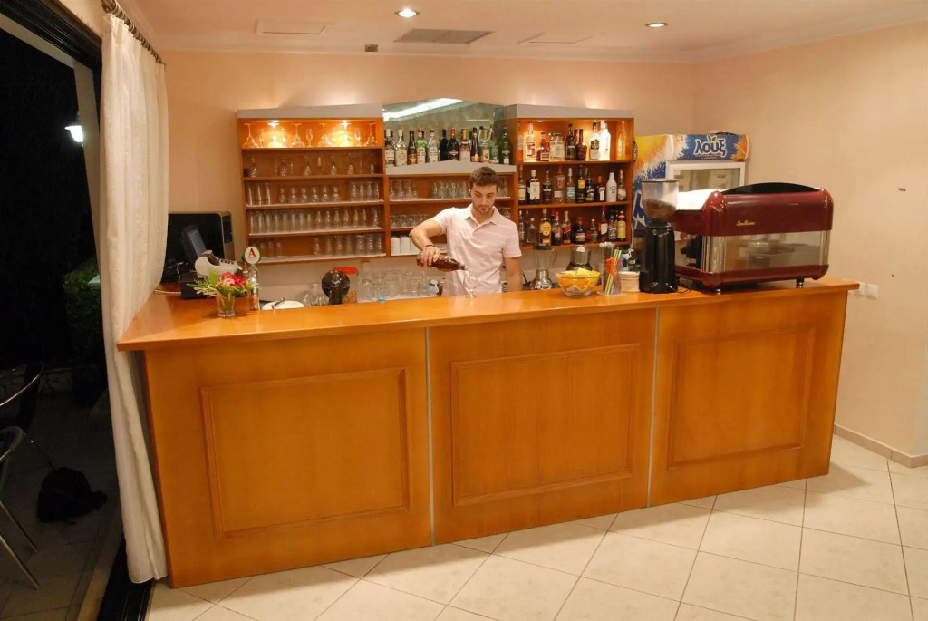 Limanaki Hotel