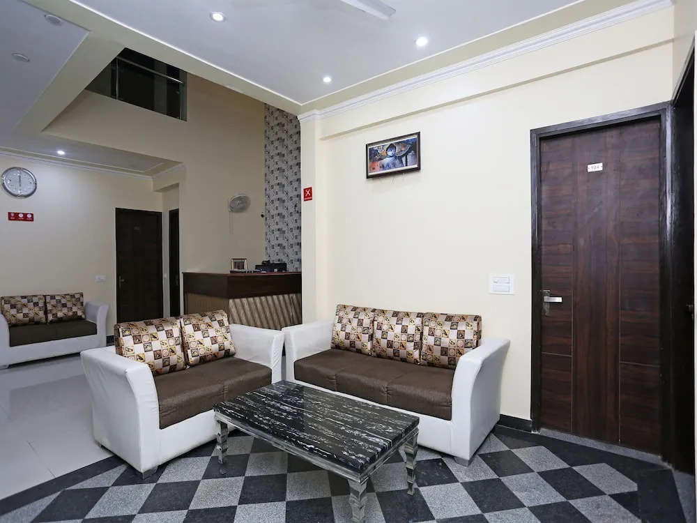 OYO 4026 Royal Inn