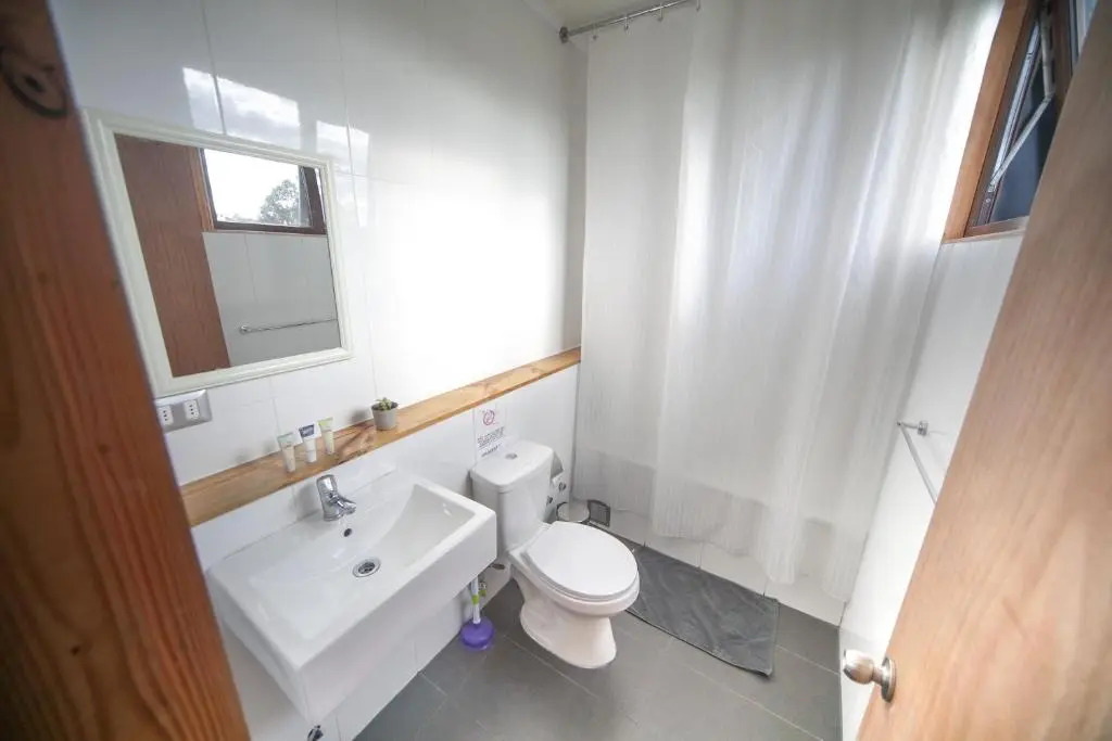 Hermosa cabaña 3, con tres dormitorios y un baño.