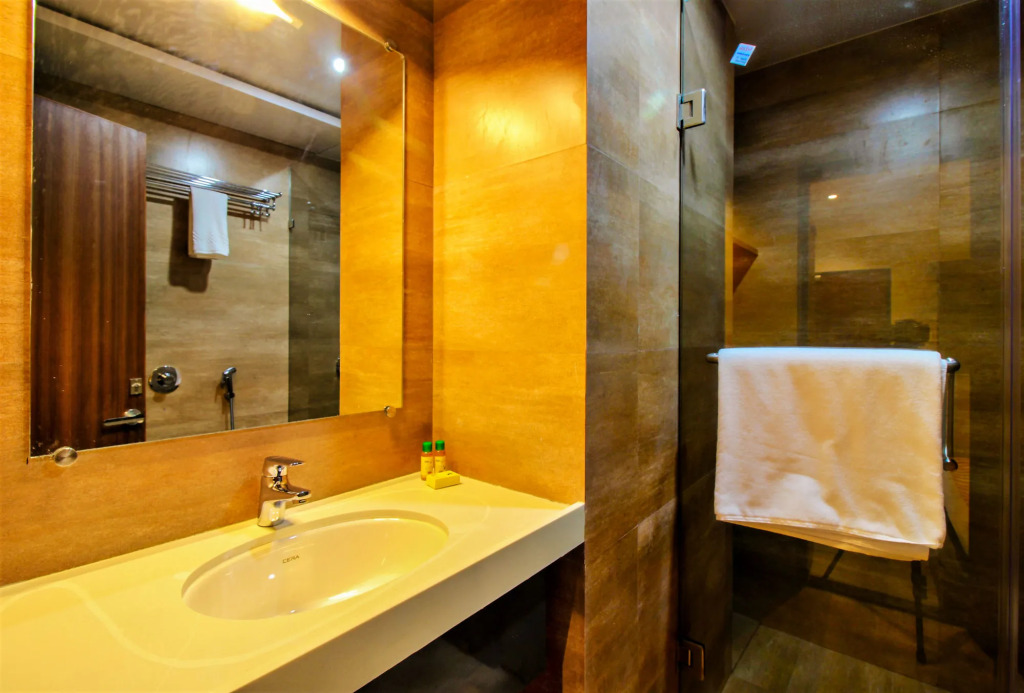 Super Townhouse Oak Times Square Le Western