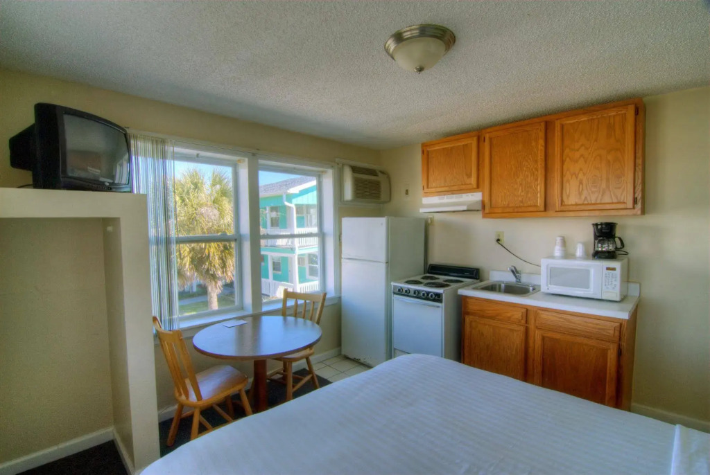 Surfside Lodge