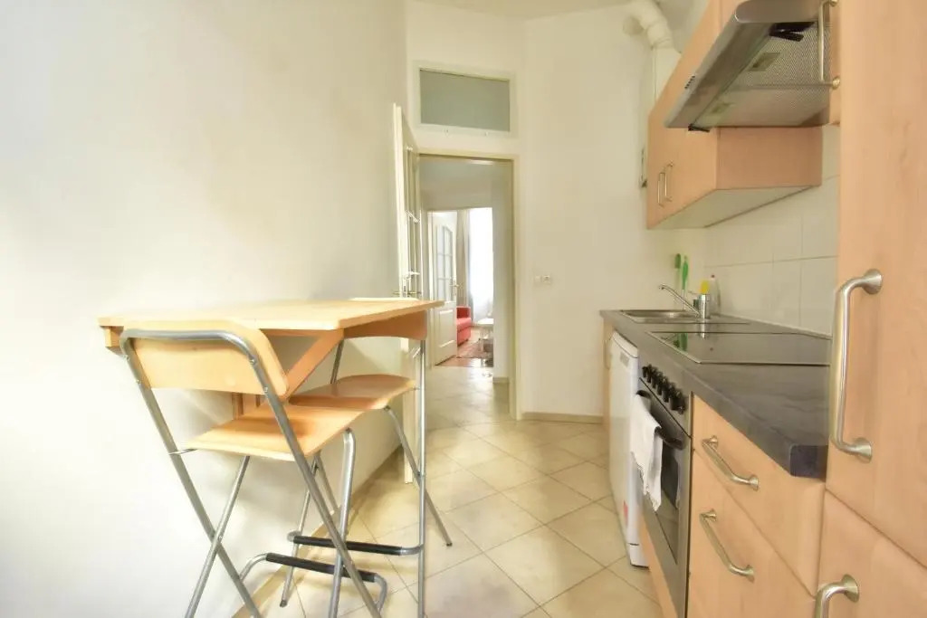 Universum Apartment 3