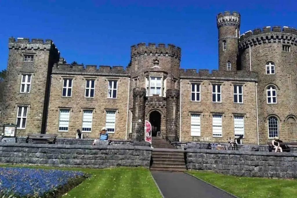 Lovely 1 bedroom studio apartment - Merthyr Tydfil