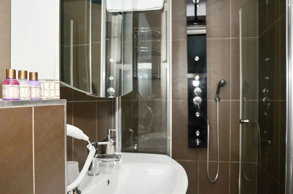 Omer Hayyam Suites