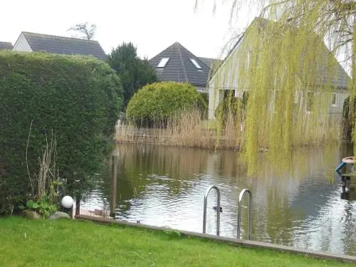 Holiday home Bungalowpark De Vlietlanden 1