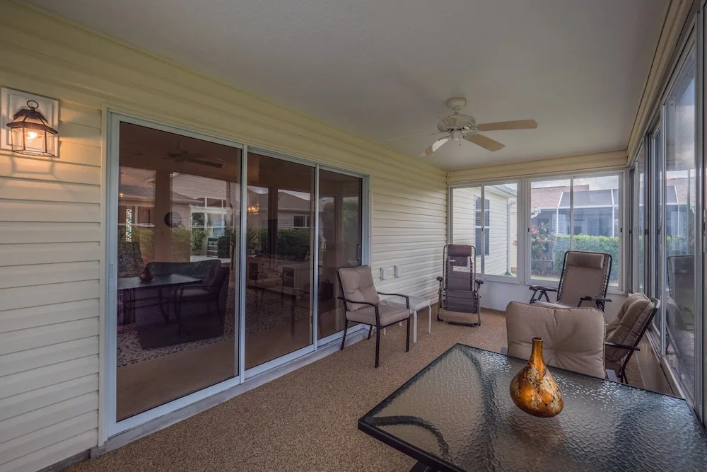 Limestone Avenue 1264 by White Pelican VR