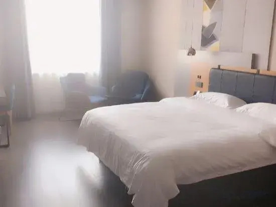 Rongcheng Jinmen Star Business Hotel (Xiongan Baiyangdian Station Branch)