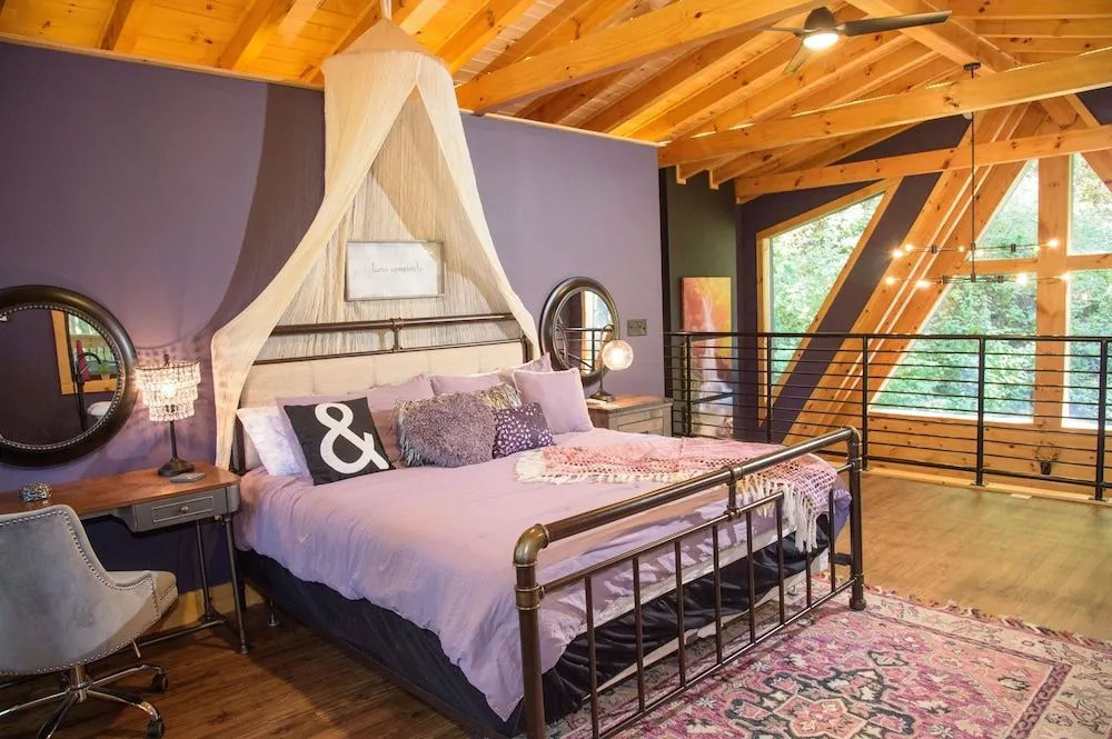 Whispering Waters 1 Bedroom Cabin by Redawning