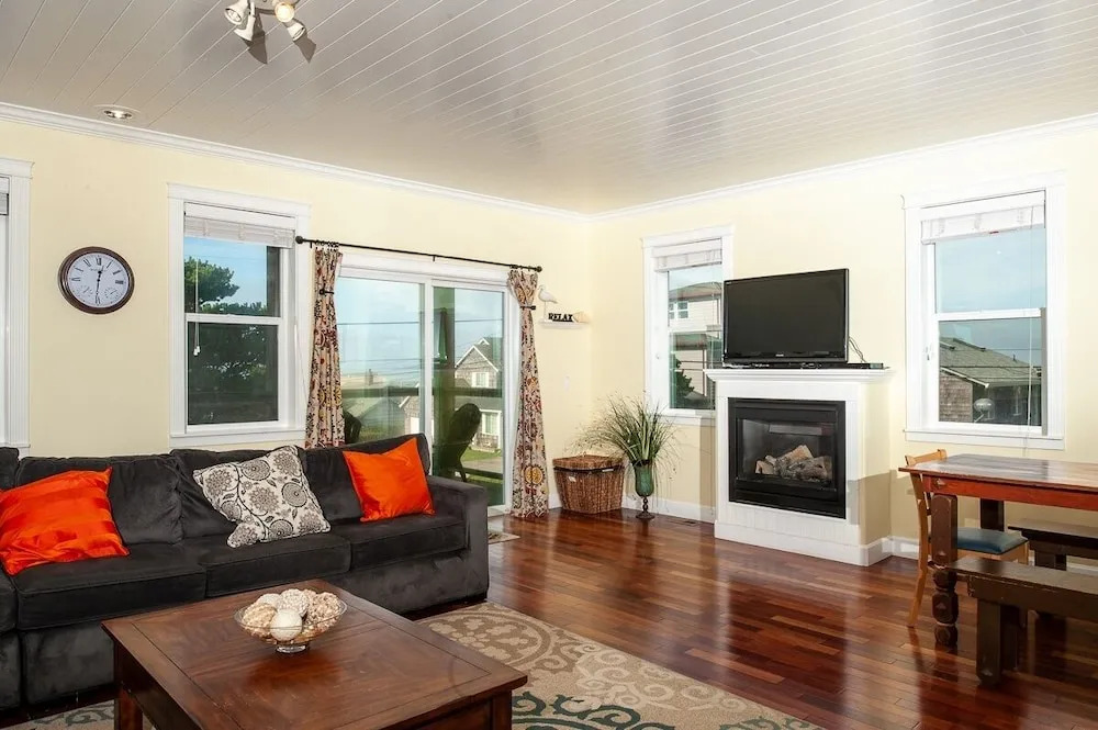 Salty Dog 4 Bedroom Home