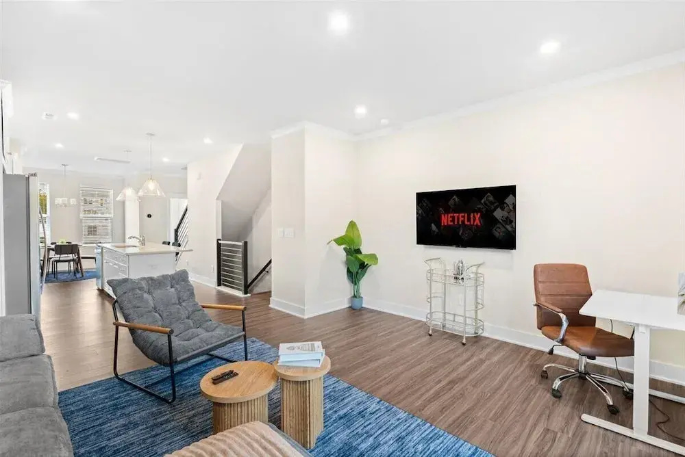 Luxe King 3BR Townhouse in Uptown CLT