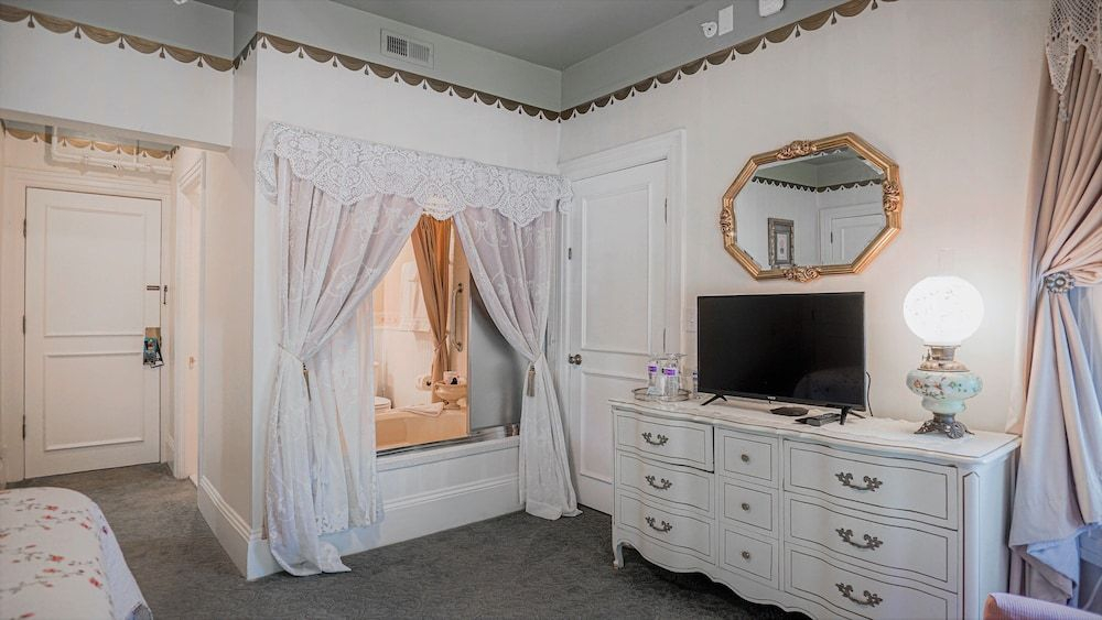Heber Senator Bed and Breakfast