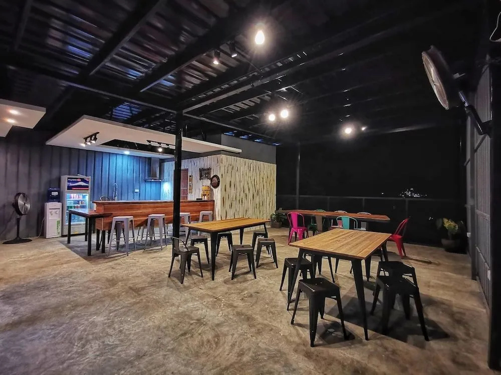 Bakawan Hostel